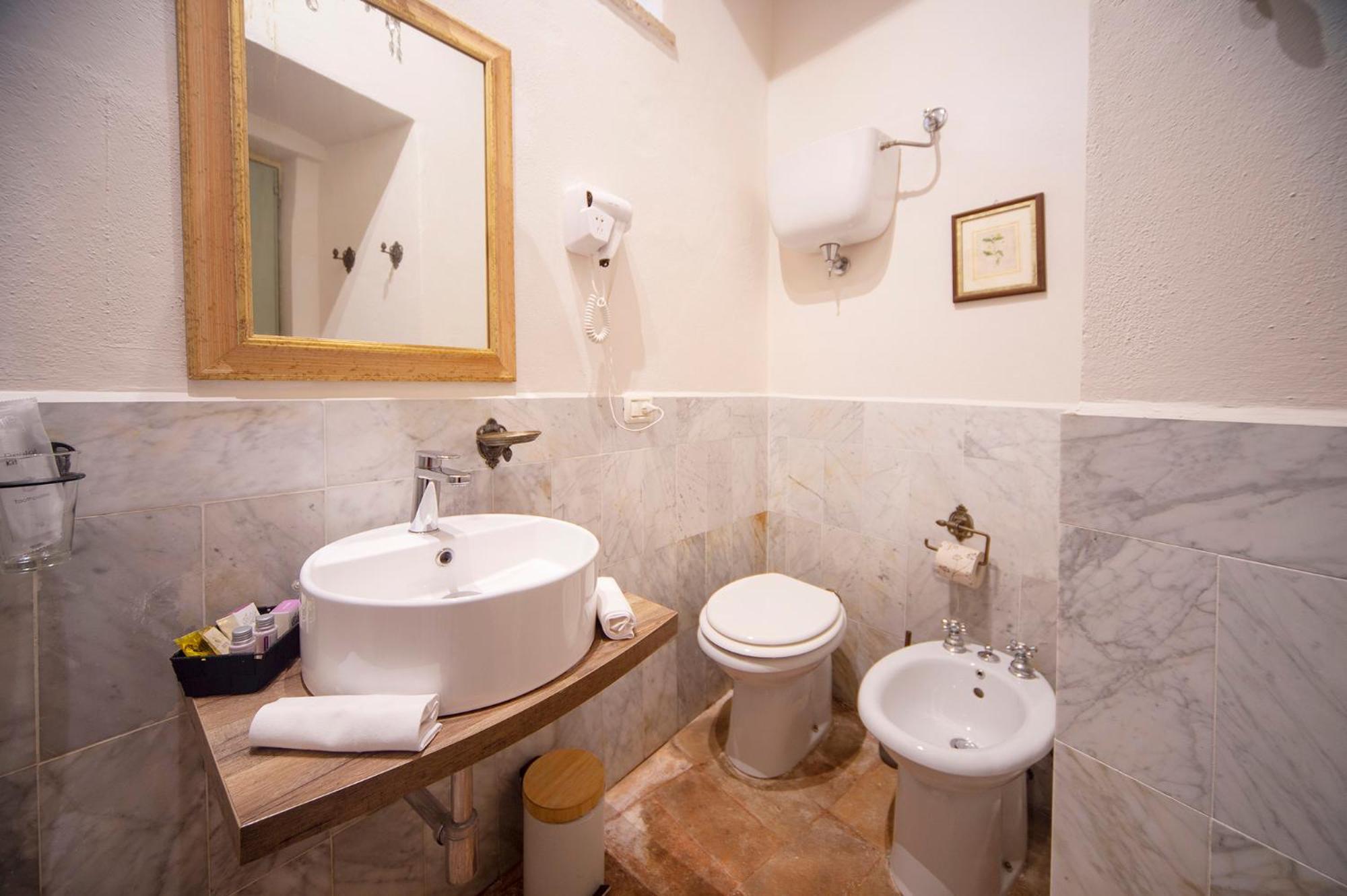 La Maesta Antica Dimora Di Campagna Villa Foligno Room photo